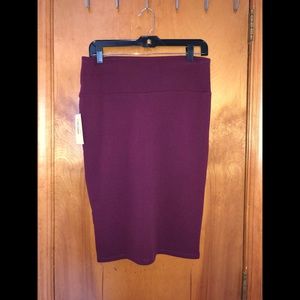 LulaRoe Maroon Cassie skirt